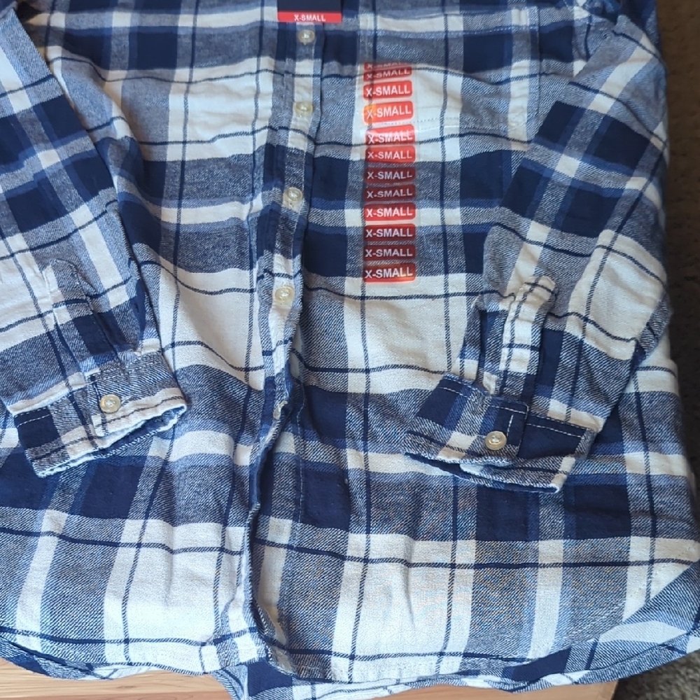GAP Navy and Cream Checkered Button Down Shirt - Picture 3 of 6